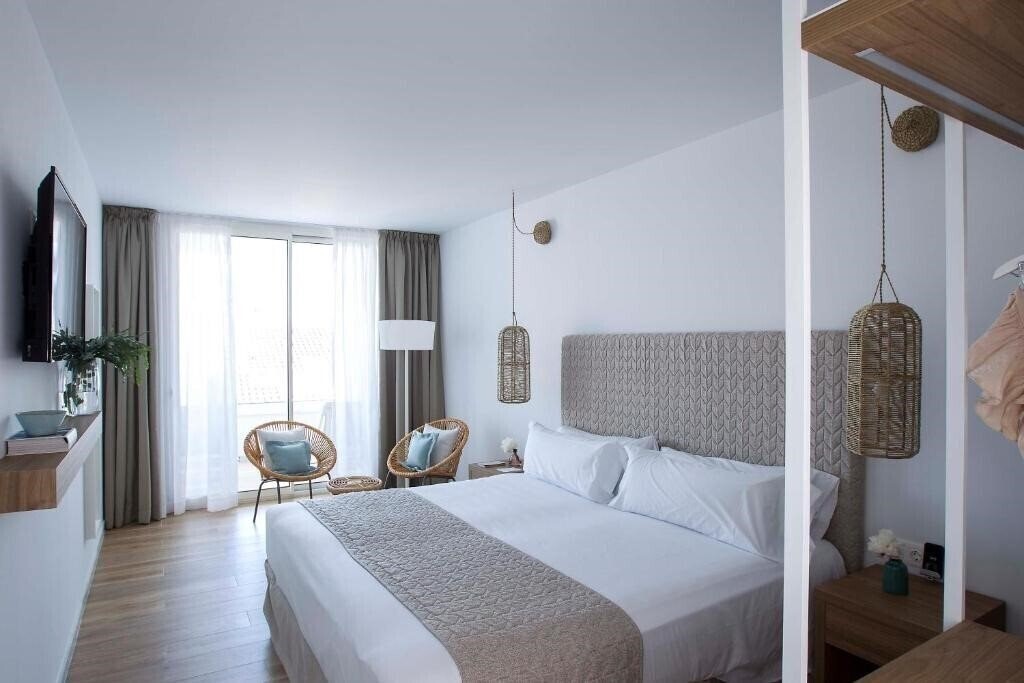 Картинка May Altafulla Beach Boutique 4*