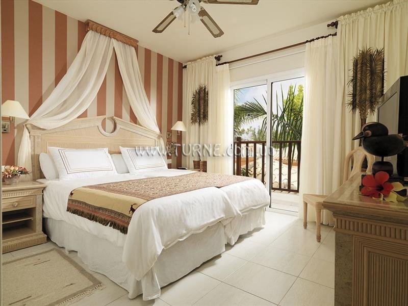 Панорама Green Garden Resort & Suites 4*