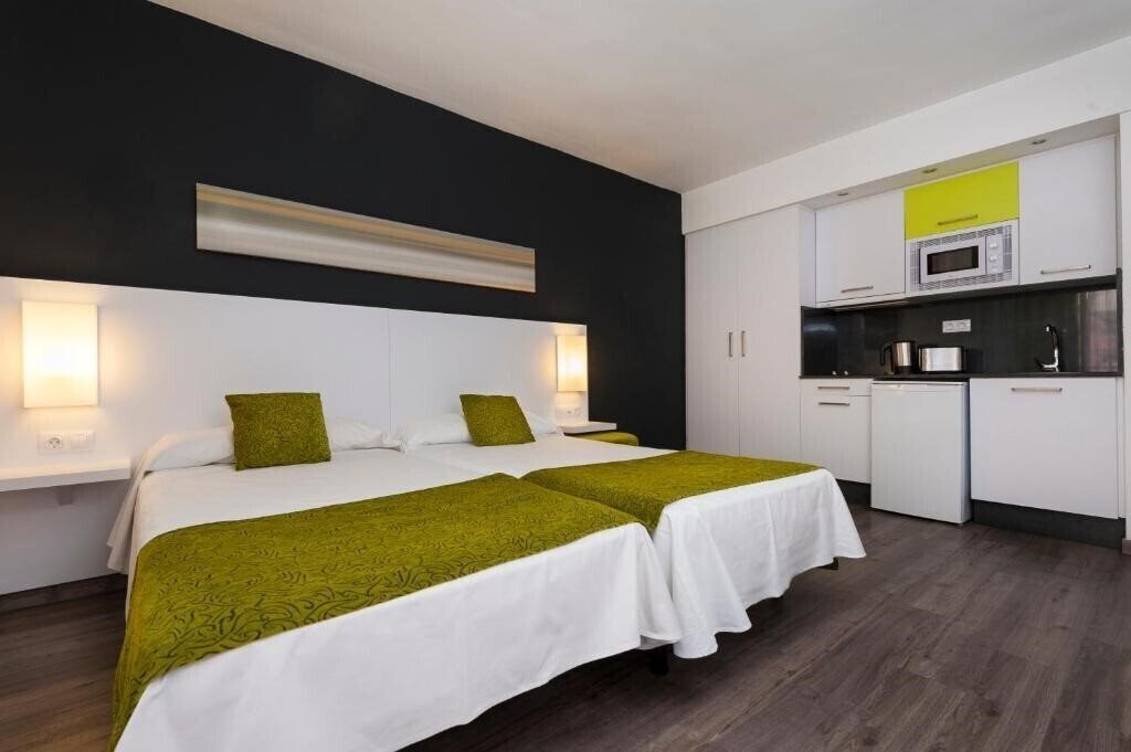 Територія Kn Columbus 3*