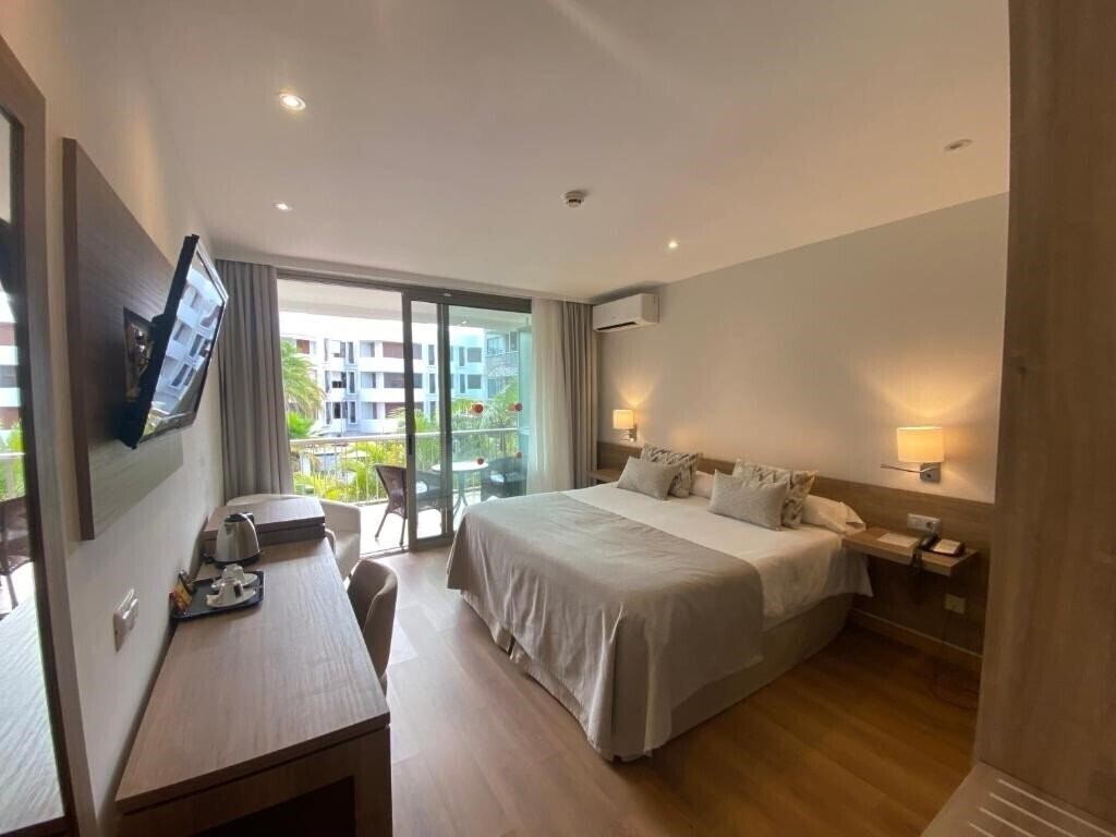 Вид Colon Rambla 4*