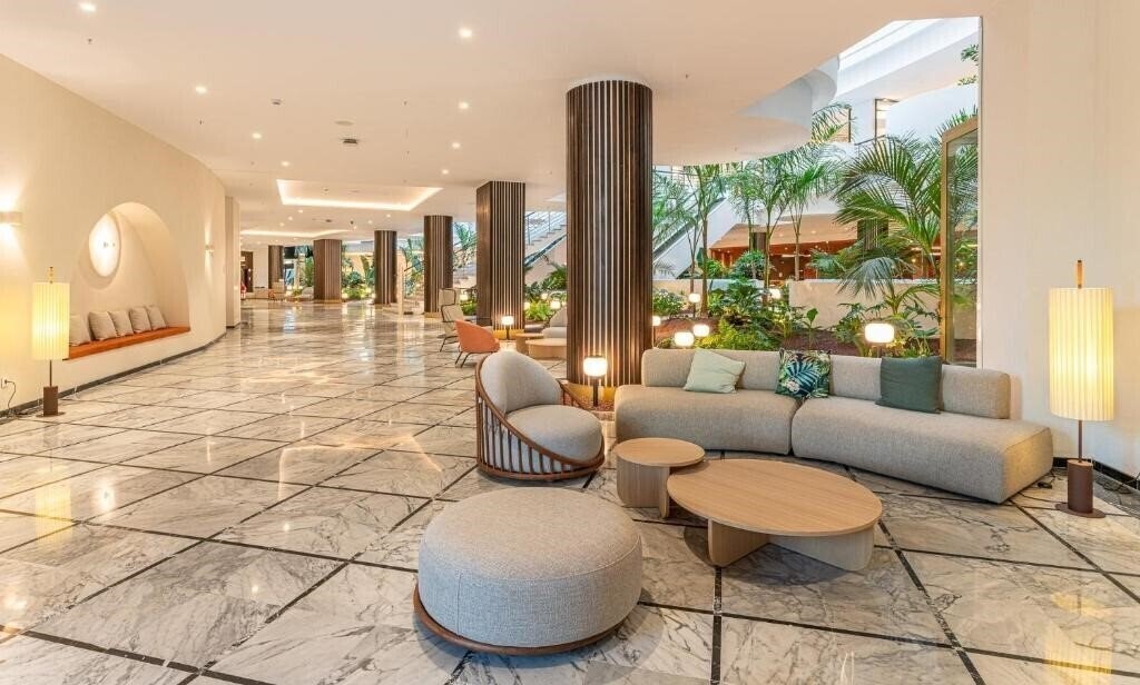 Територія Mediterranean Palace Mare Nostrum 5*