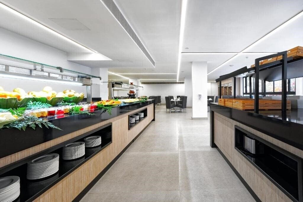 Вид Parque La Paz 4*