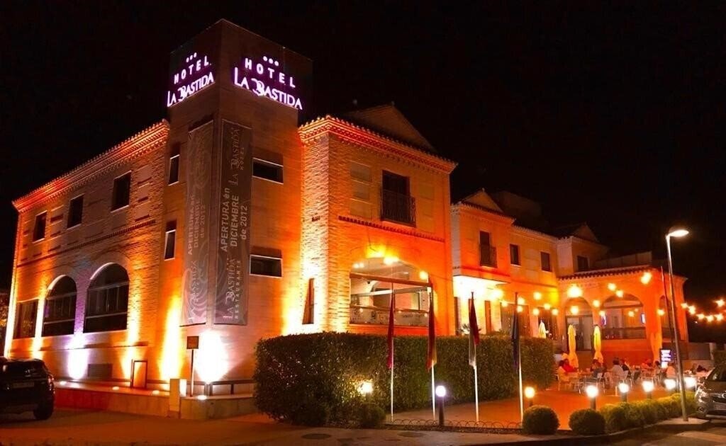 Готель La Bastida Hotel 3*