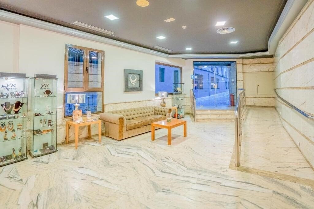 Апартаменти Hotel Conquista De Toledo 3*