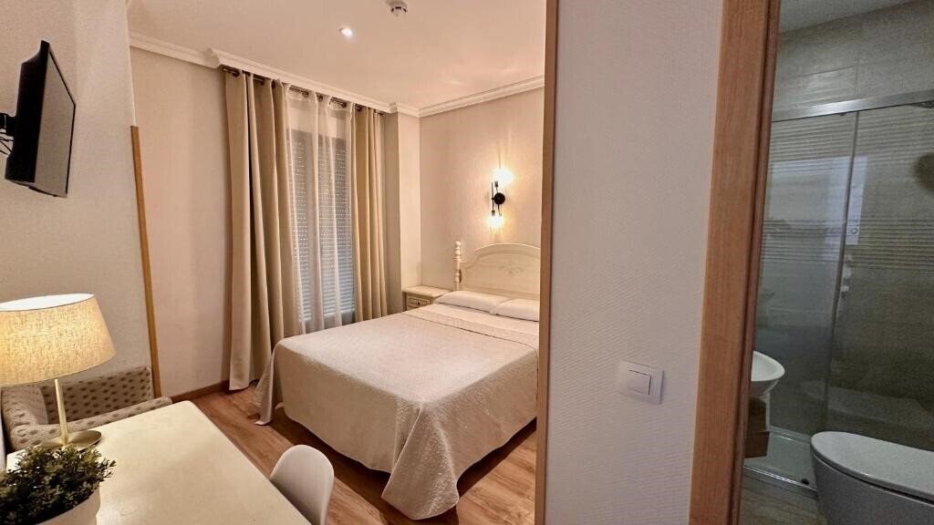 Готель Hostal Toledo 2*