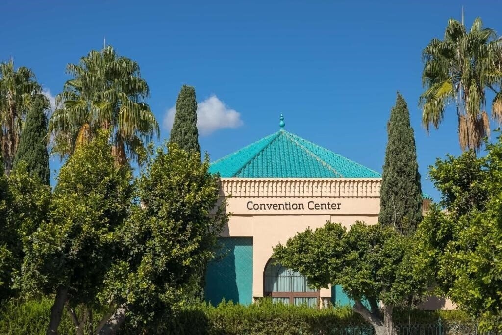 Панорама Occidental Torremolinos Playa 4*