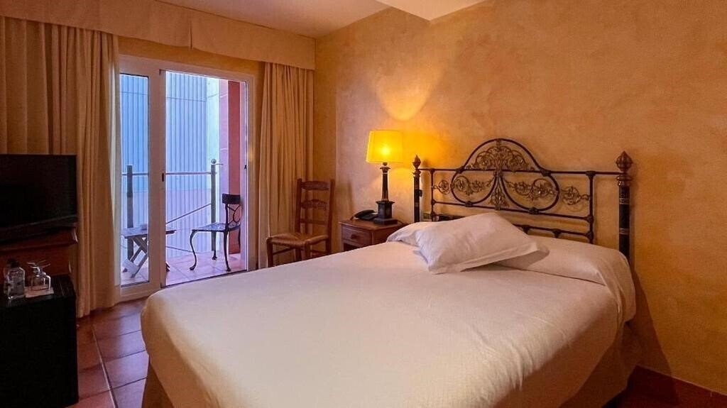 Територія RVHotels Vila de Tossa (ex. Vila de Tossa, Hotel URH Vila Tossa) 4*