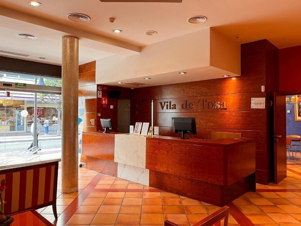 Апартаменти RVHotels Vila de Tossa (ex. Vila de Tossa, Hotel URH Vila Tossa) 4*