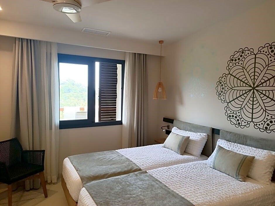 Апартаменти Pola Giverola Resort 3*