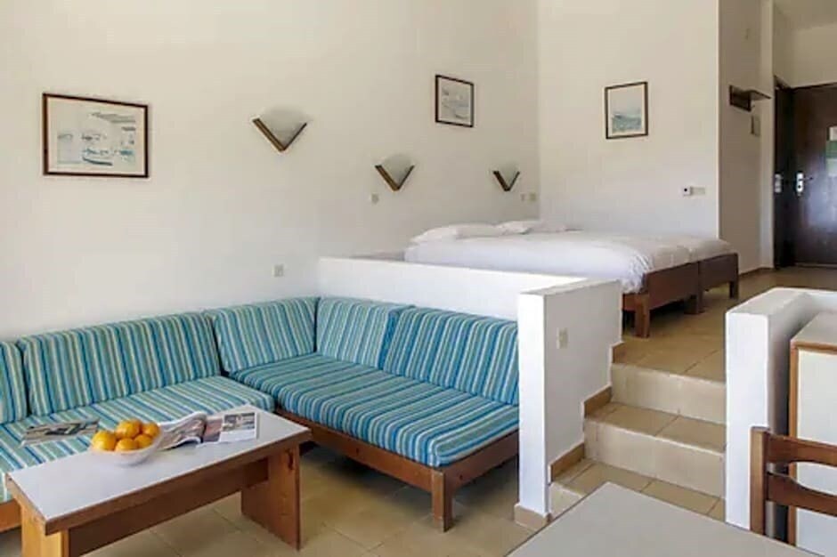 Територія Pola Giverola Resort 3*