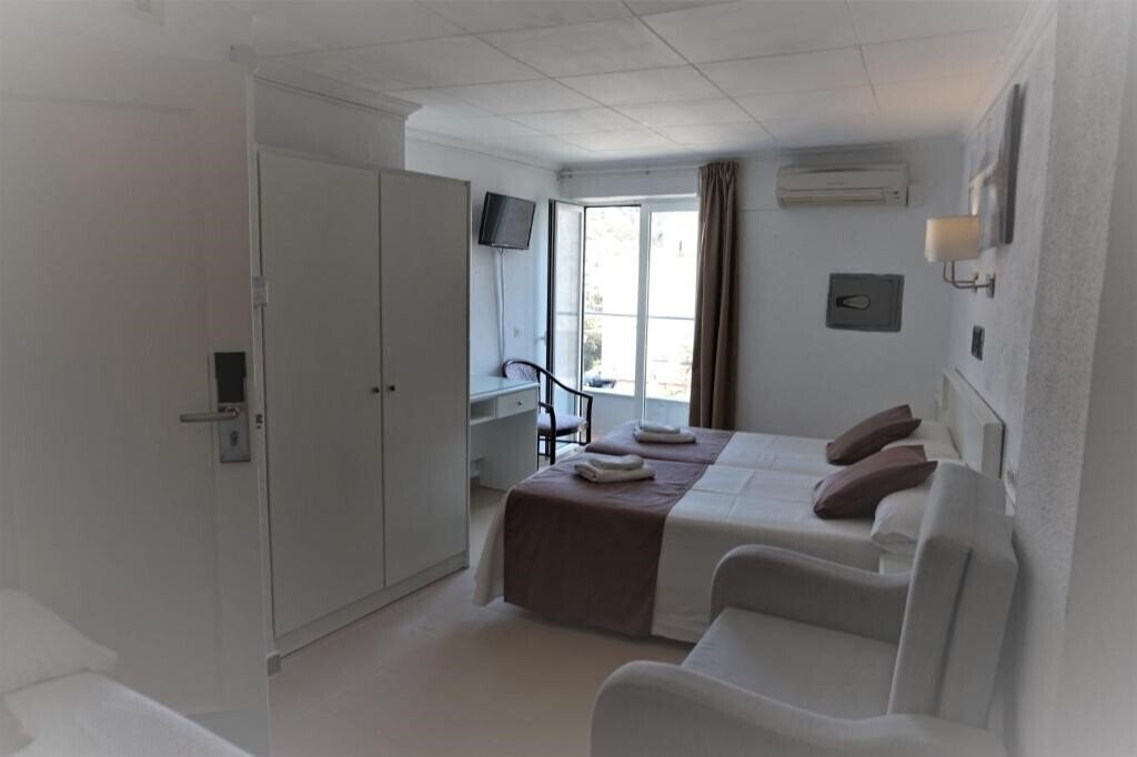 Панорама Hermes 2*