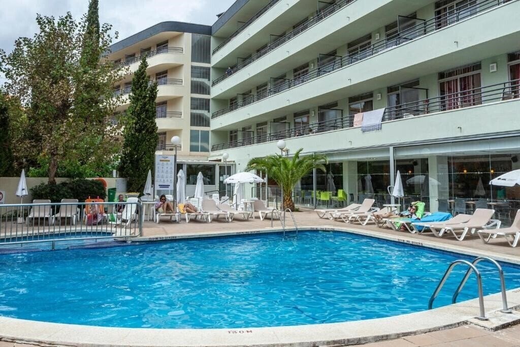 Панорама Esmeraldas 2*