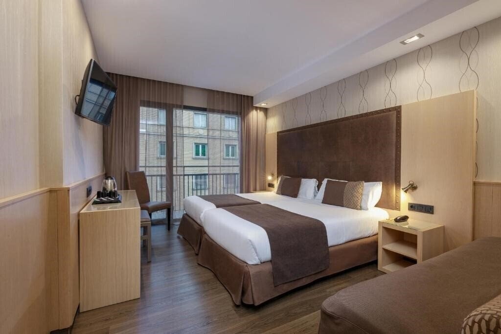 Вид 4 Estrellas Superior (ex. Hotel Pedro I de Aragon) 3*