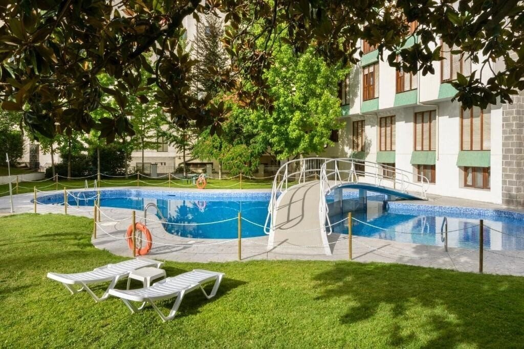 Панорама Gran Hotel De Jaca 3*
