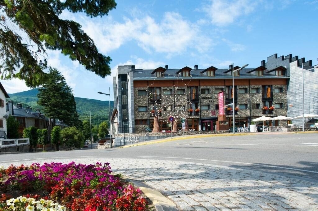 Вид Sommos Hotel Aneto (ex. Hotel Aneto) 4*