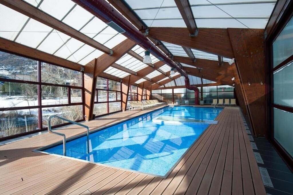 Апартаменты Sommos Hotel Aneto (ex. Hotel Aneto) 4*