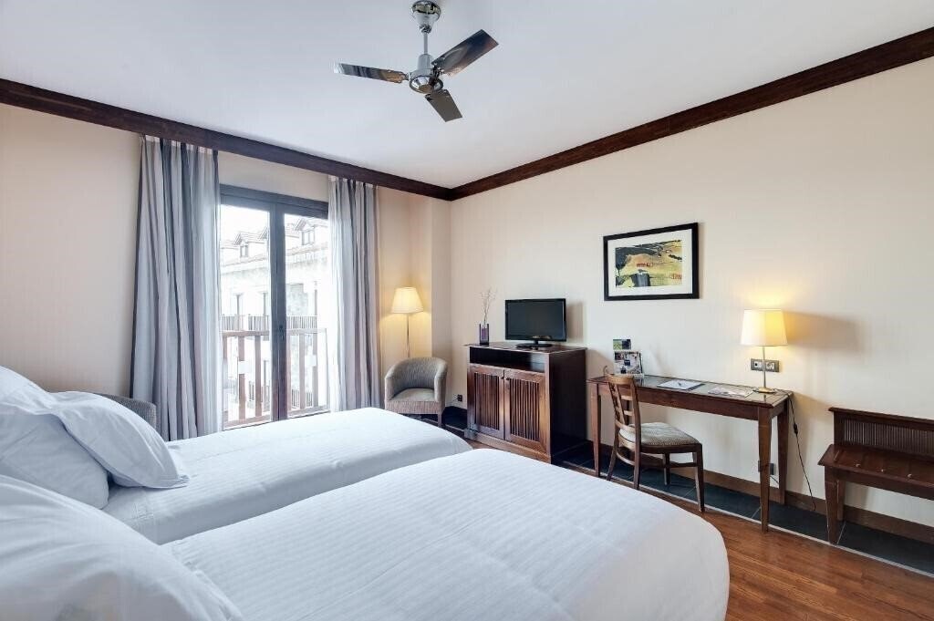 Территория Golf & SPA Real Badaguas Jaca (ex. Barcelo Jaca Golf & SPA, Barcelo Golf Hotel Jaca) 4*