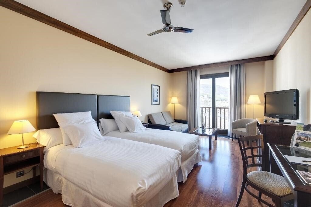 Фотография Golf & SPA Real Badaguas Jaca (ex. Barcelo Jaca Golf & SPA, Barcelo Golf Hotel Jaca) 4*