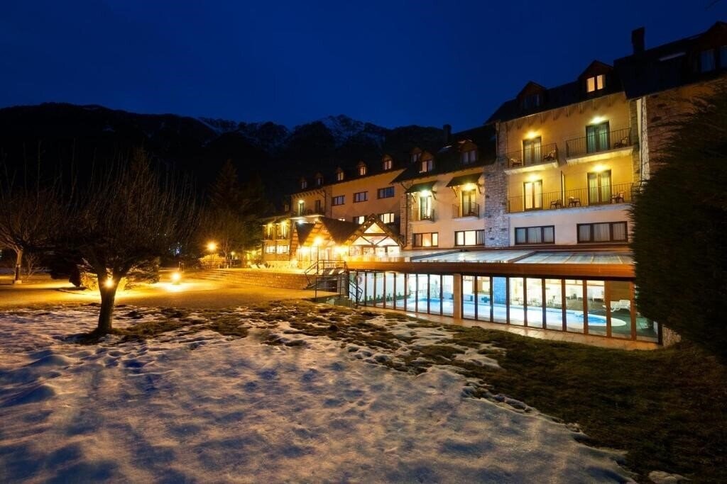 Апартаменты Sommos Hotel Benasque SPA (ex. Gran Hotel Benasque) 3*