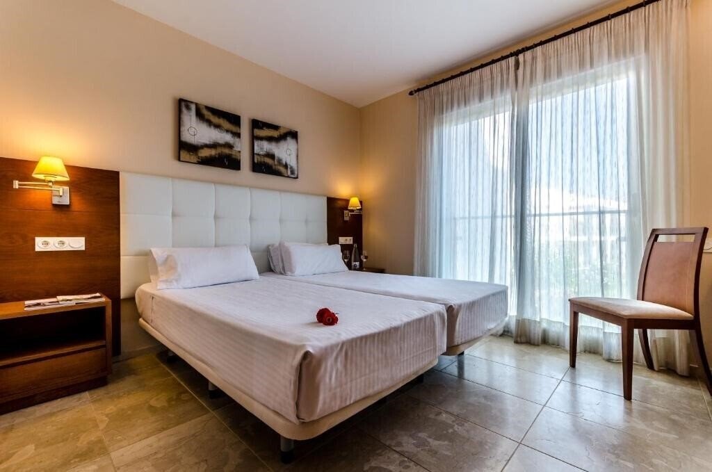 Апартаменты El Plantio Golf Resort 4*