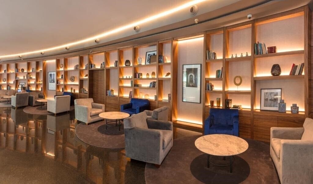 Апартаменты SH Valencia Palace (ex. Melia Valencia Palace) 5*