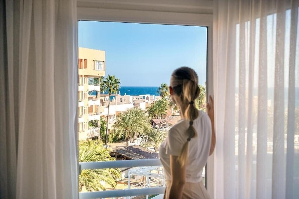 Территория Oliva Nova Beach & Golf Resort 5*