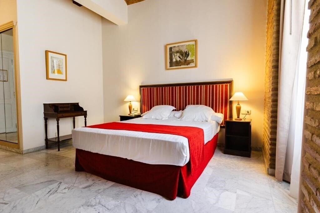 Територія Ad Hoc Monumental 3*