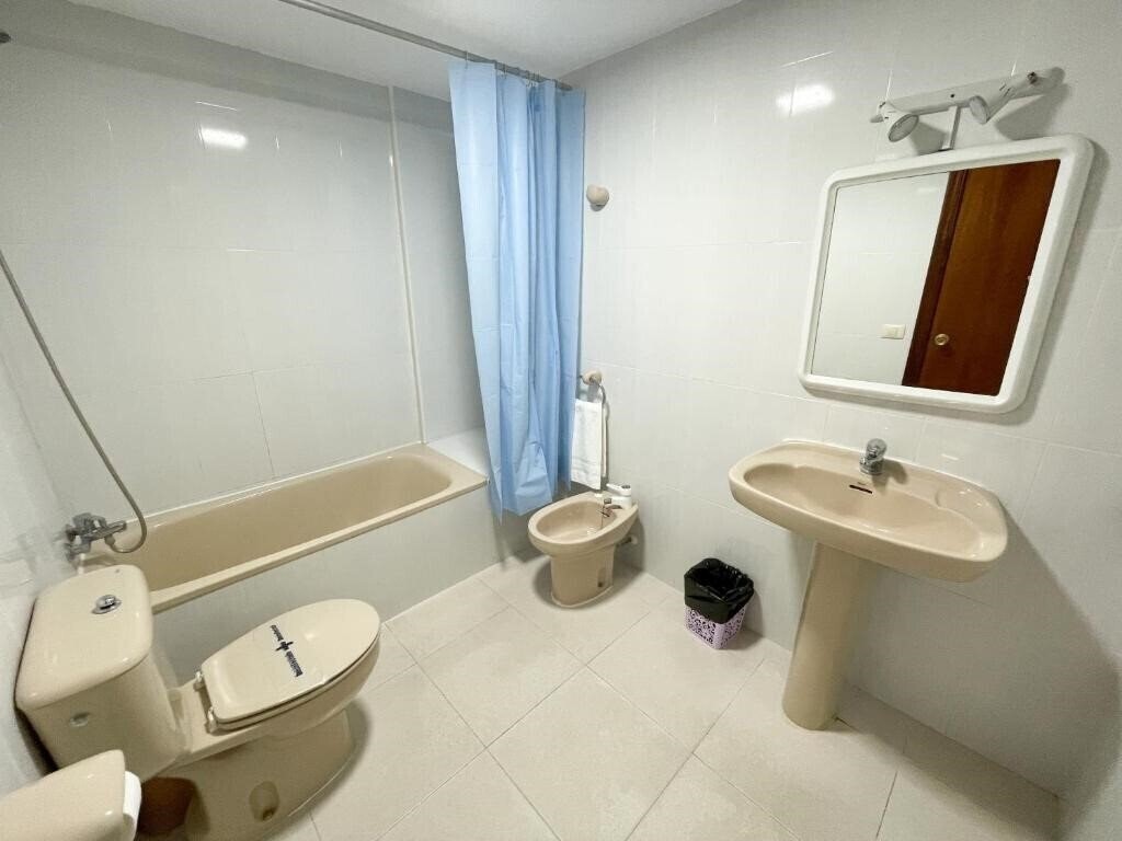 Вид Apartamentos Azahar 3000 2*