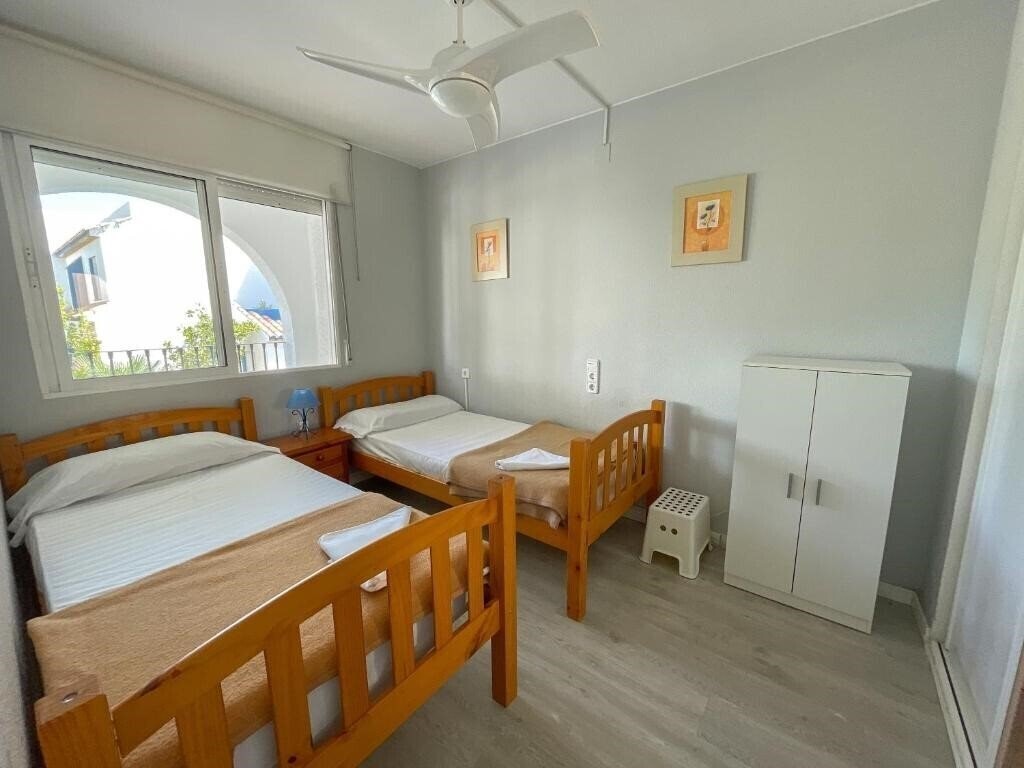 Панорама Apartamentos Tierra De Irta 3000 (ex. Apartamentos Tierra de Irta Resort 3000) 2*