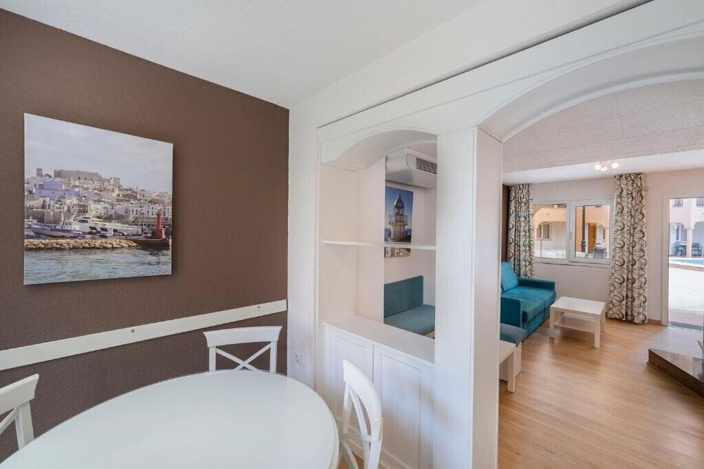 Фотография Apartamentos Turisticos Jardines Del Plaza (ex. Aparthotel Jardines del Plaza) 3*