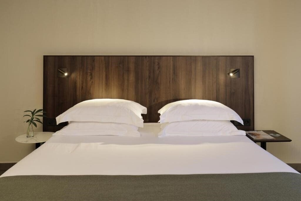 Территория Ciutat de Girona 4*