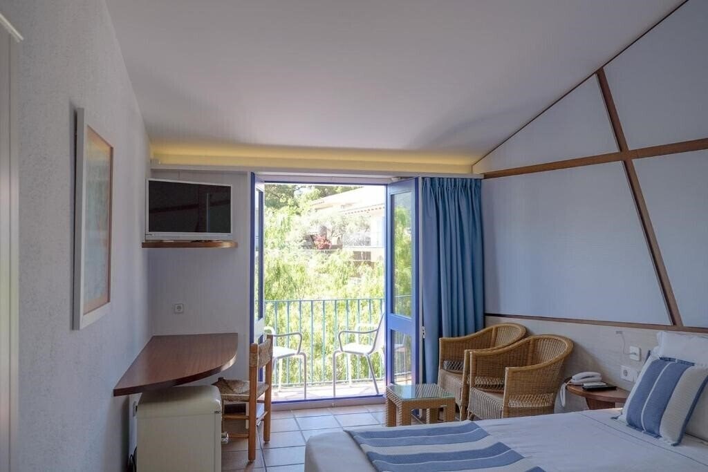Вид Hotel Blaumar Cadaques 3*