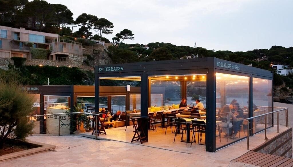 Готель Hostal Ses Negres 2*