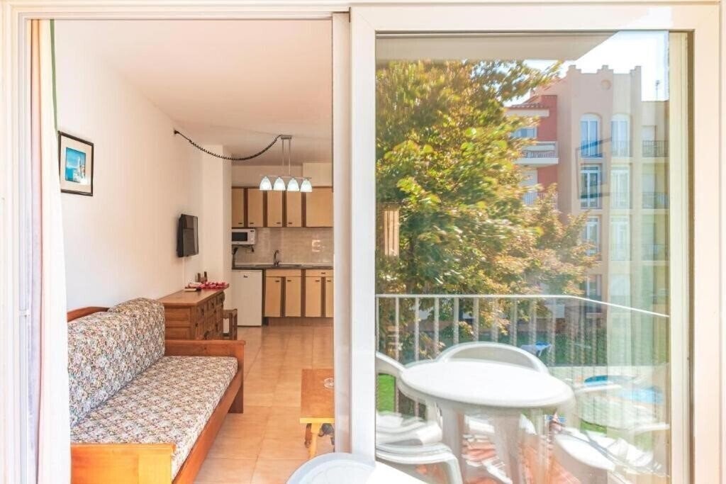 Панорама Apartaments Turistics Comte D'Empuries (ex. Apts Gran Reserva) 2*