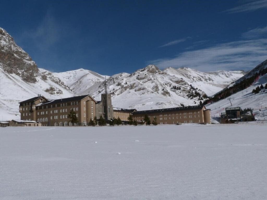 Вид Apartaments Vall De Nuria (ex. Hotel Vall de Nuria, Hotel & Apartaments Vall de Nuria) 3*