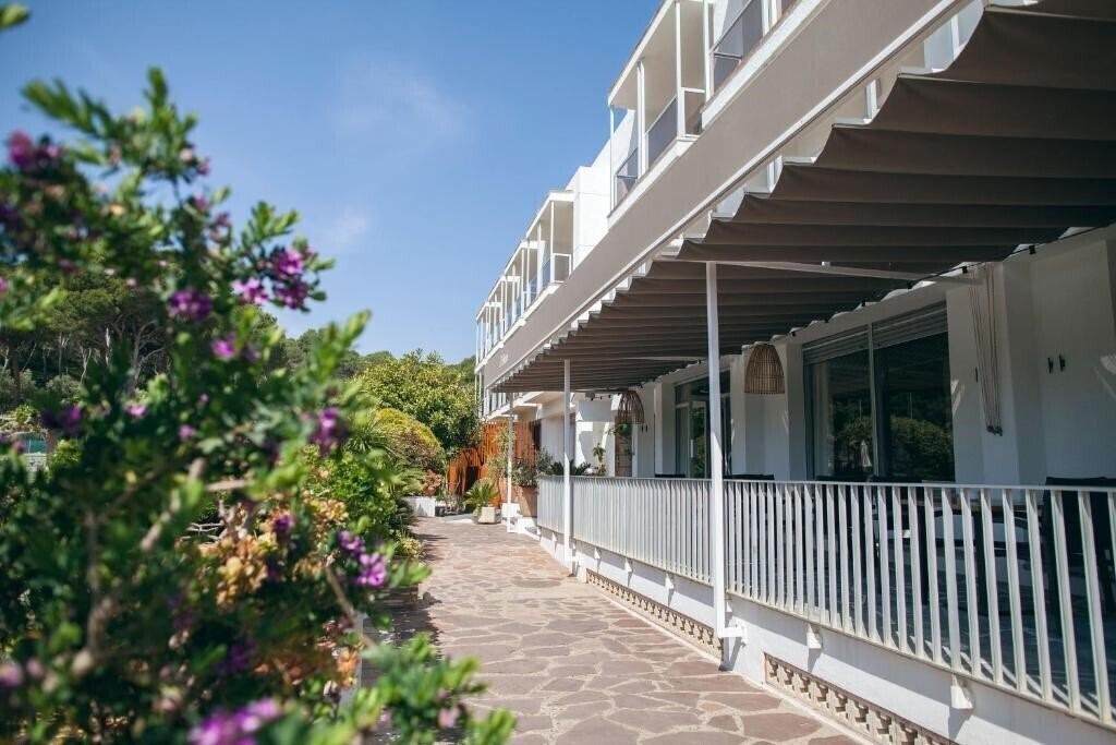 Территория Can Miquel 2*