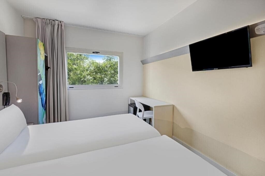 Вид B&B Hotel Girona 2 (ex. Sidorme Girona Salt) 2*