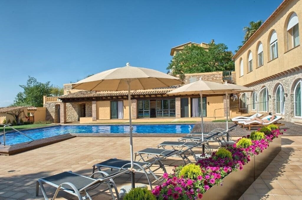 Готель Hostalet De Begur 2*