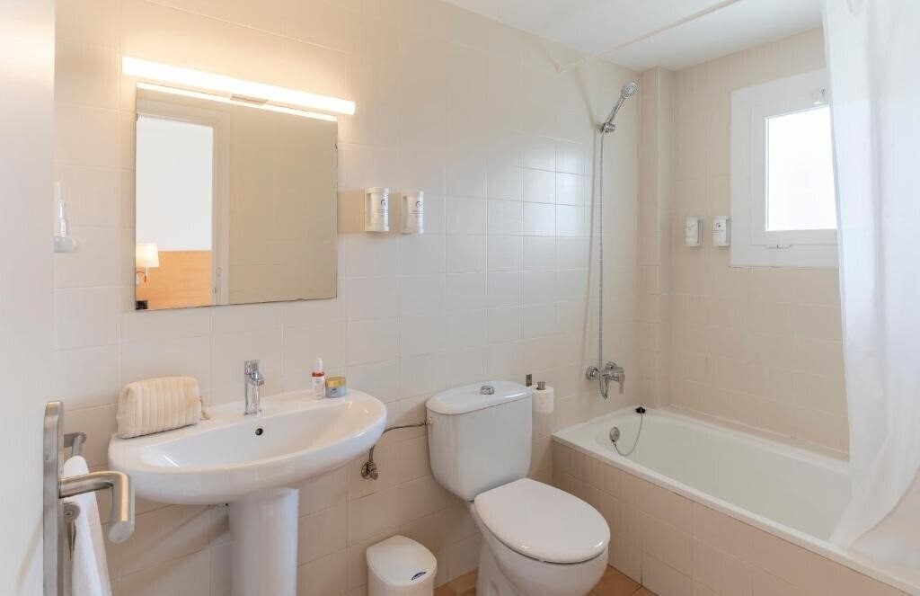 Фотография Bay 2*