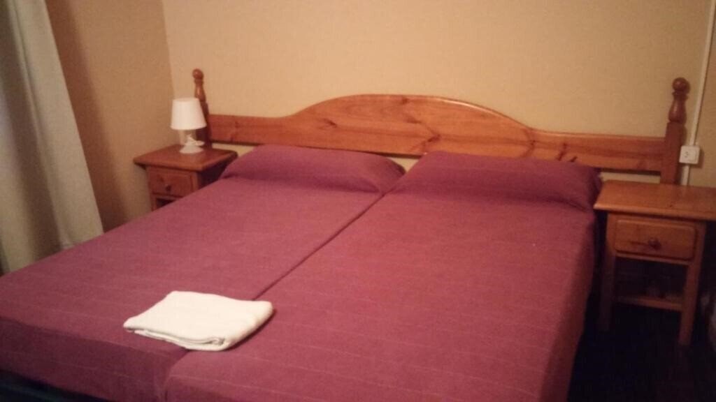 Вид Hostal Porta de Nuria 3*