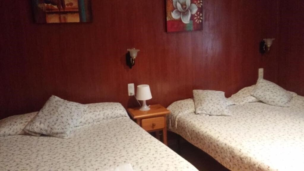 Панорама Hostal Porta de Nuria 3*