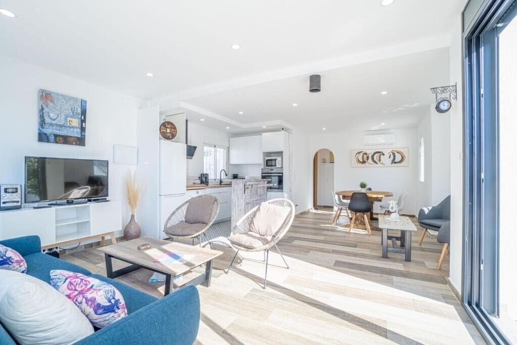 Вид Villa Alberes 184 B Empuriabrava 2*