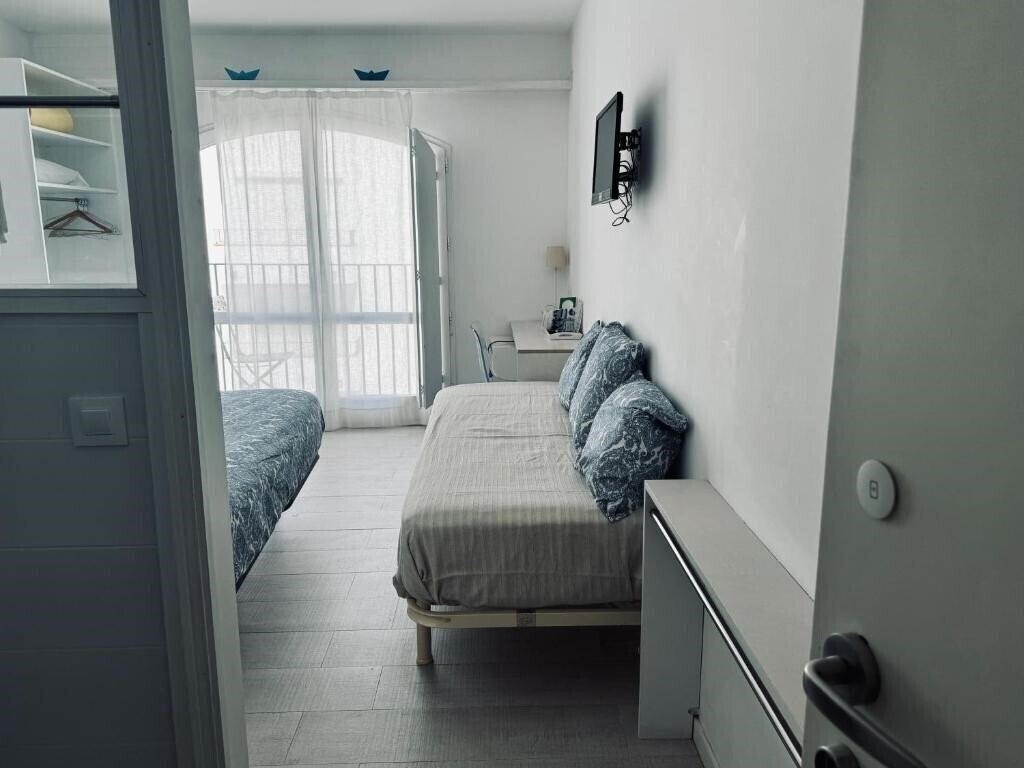 Вид Marina Cadaques 2*