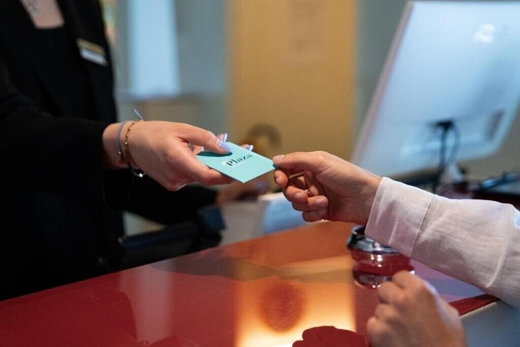 Апартаменти Panoramic Hotel Plaza 4*