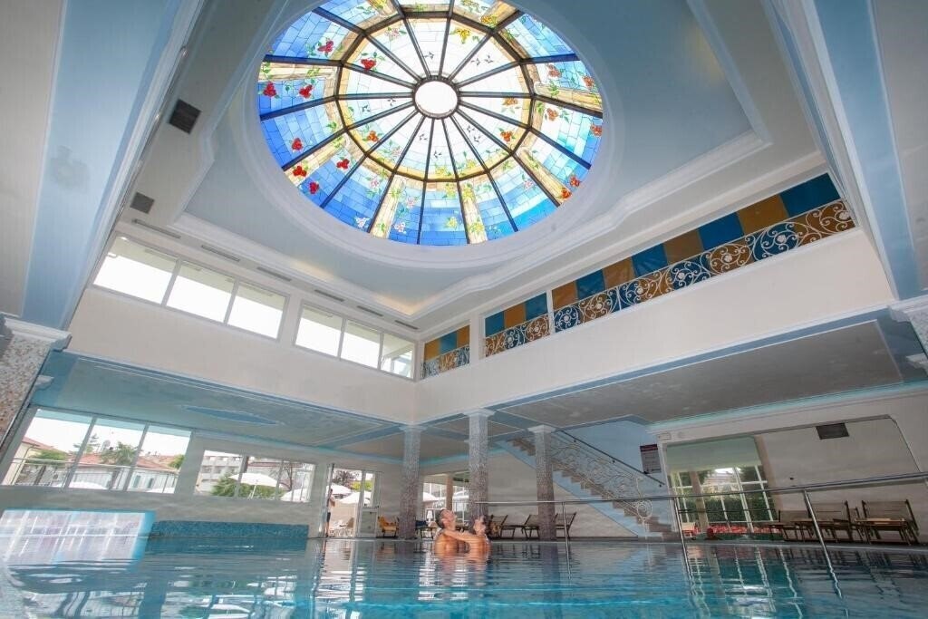 Апартаменти Palace Meggiorato 4*