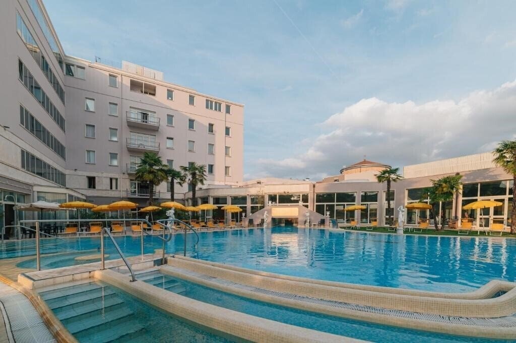 Вид Terme Helvetia 4*