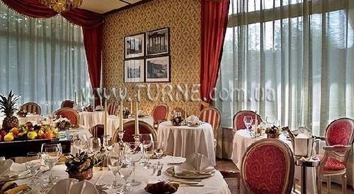 Отель Bristol Buja 5*