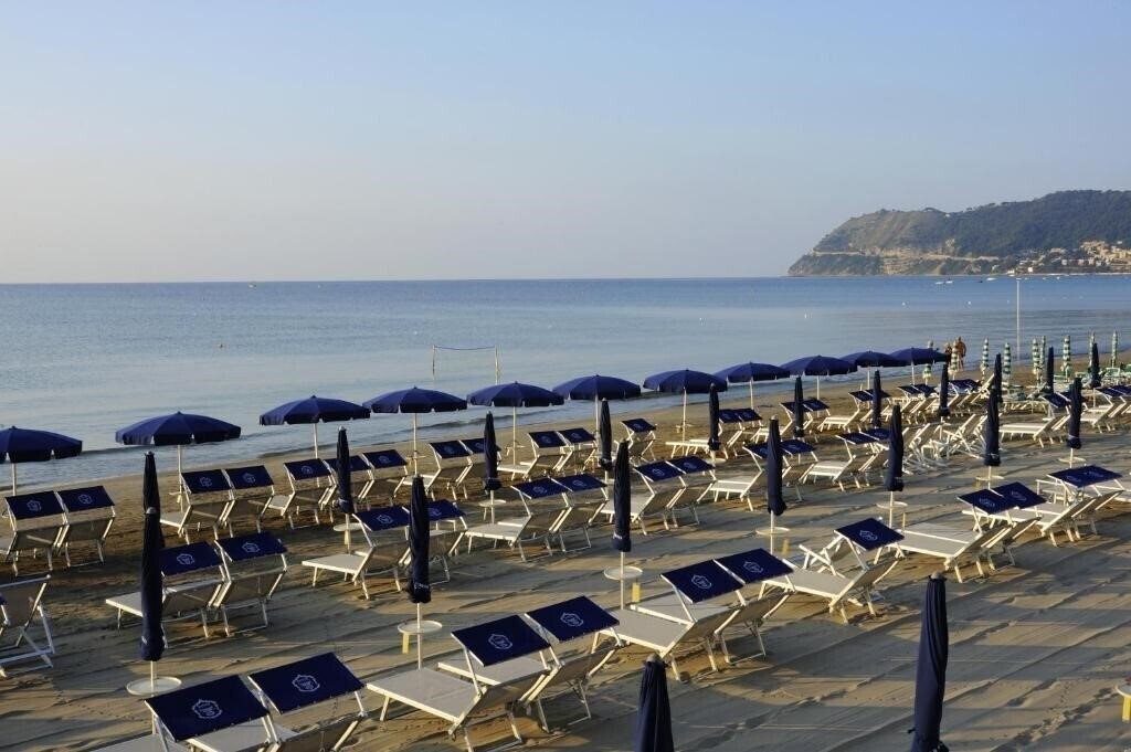 Панорама Grand Hotel Mediterranee 4*