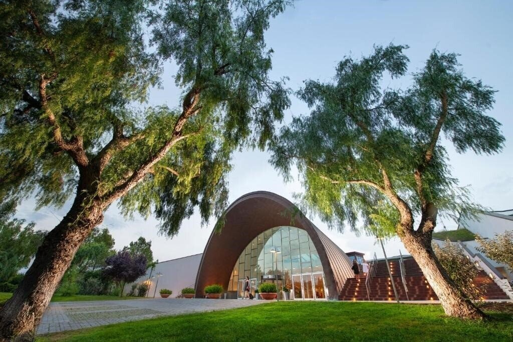 Фотографія Calane Village 4*