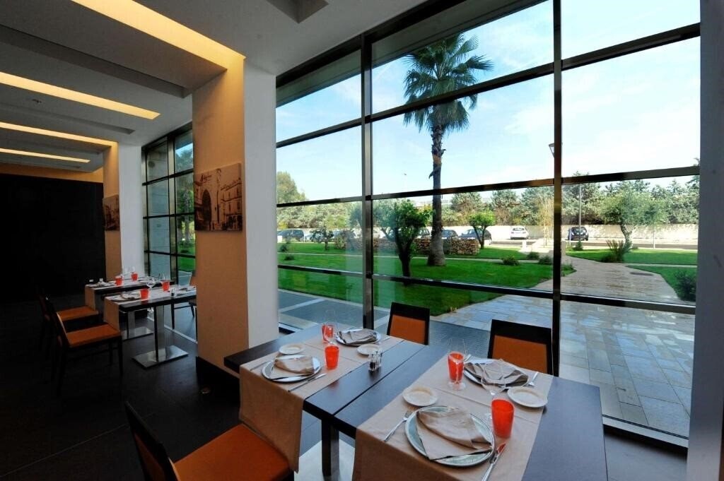 Фотографія Hilton Garden Inn Lecce 4*